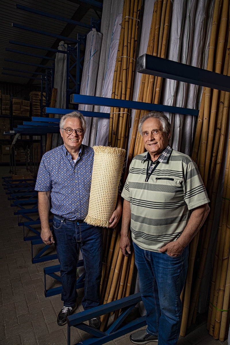 Hans & Tonnyy Mendel in hun Rotan fabriek